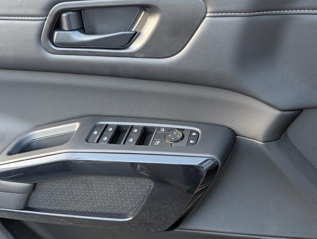 new 2025 Nissan Pathfinder car, priced at $40,273