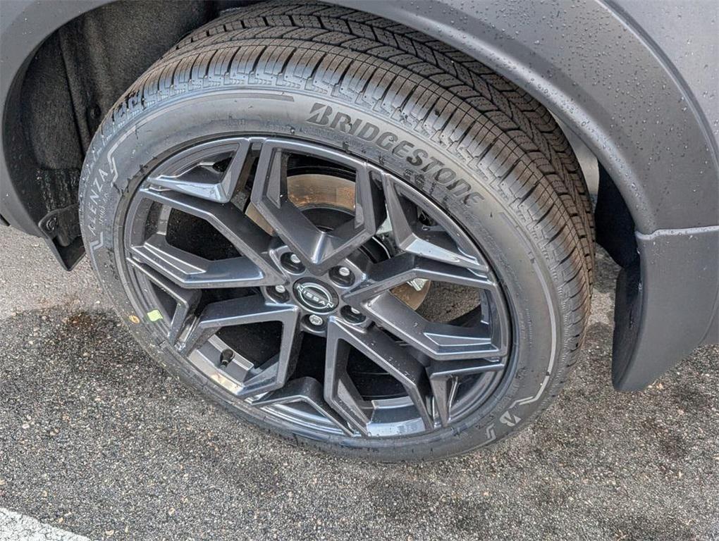 new 2025 Nissan Kicks car, priced at $27,077