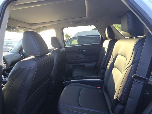 new 2025 Nissan Pathfinder car, priced at $46,005