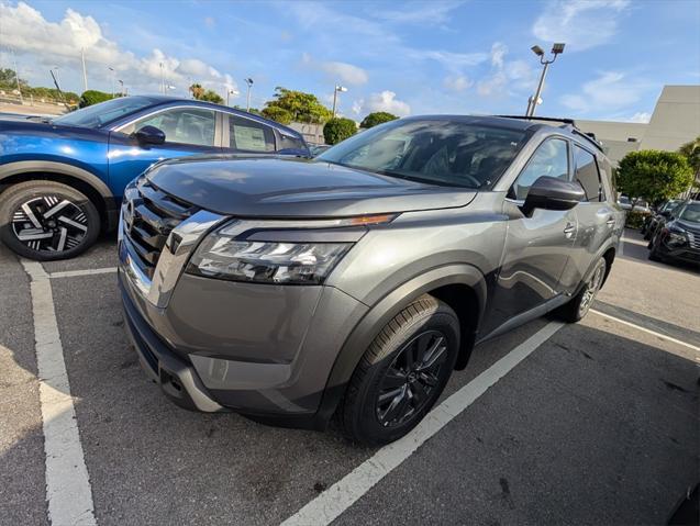 new 2025 Nissan Pathfinder car, priced at $40,356