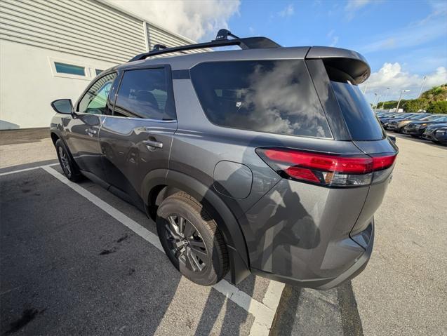new 2025 Nissan Pathfinder car, priced at $40,356
