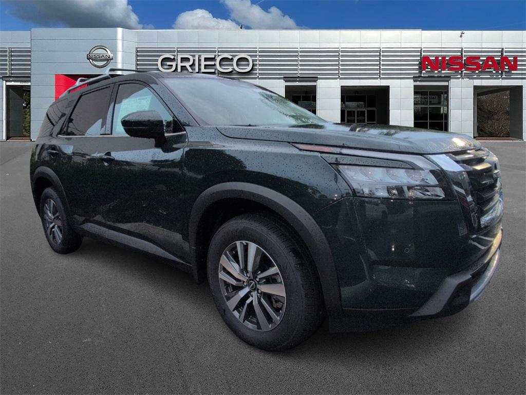 new 2025 Nissan Pathfinder car, priced at $40,821