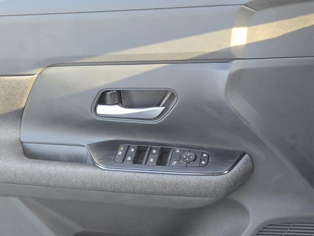 new 2025 Nissan Kicks car, priced at $24,059