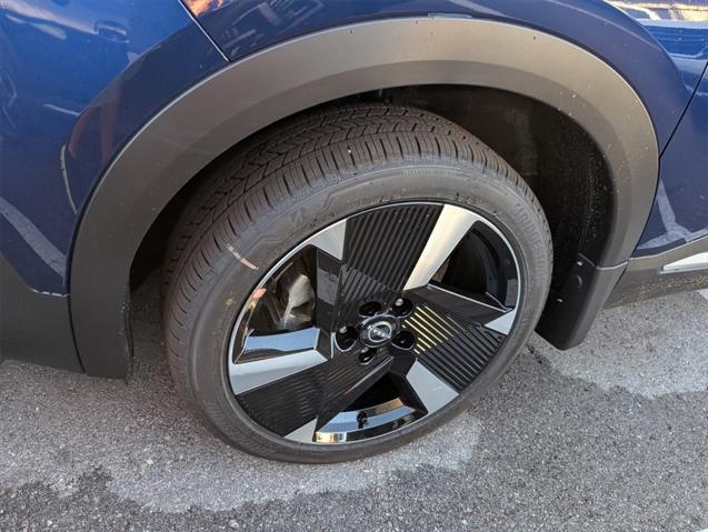 new 2025 Nissan Kicks car, priced at $26,579