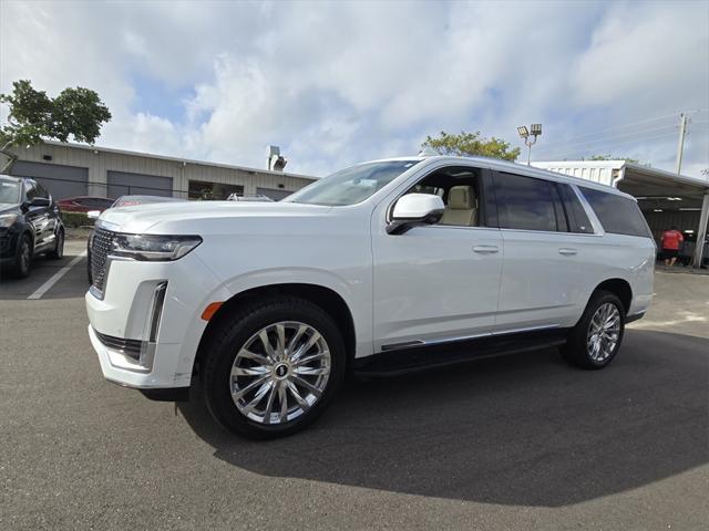 used 2023 Cadillac Escalade ESV car, priced at $64,992