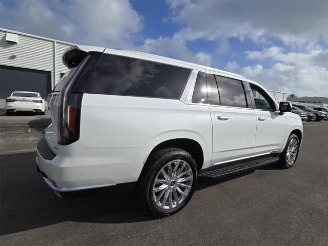 used 2023 Cadillac Escalade ESV car, priced at $64,992