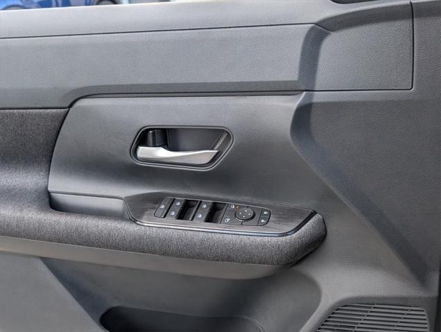 new 2025 Nissan Kicks car, priced at $24,571