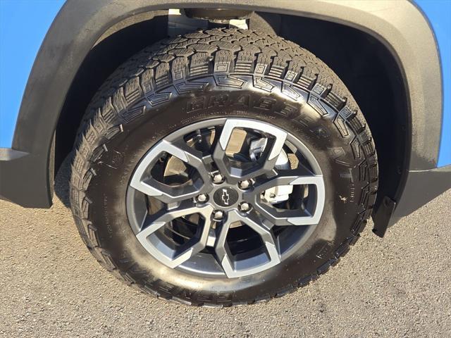used 2025 Chevrolet Equinox car, priced at $29,523