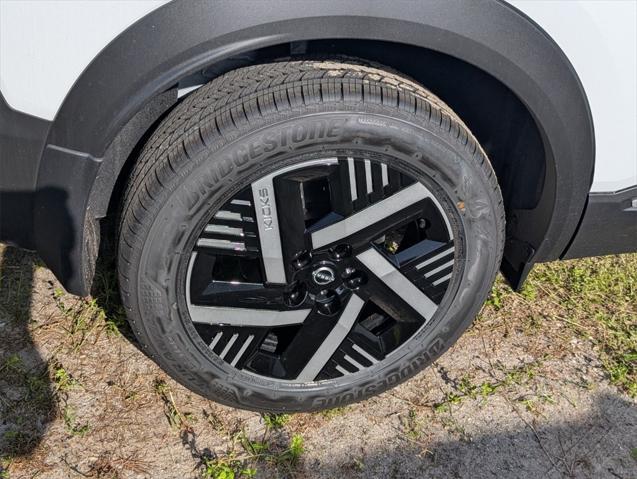 new 2025 Nissan Kicks car, priced at $24,571