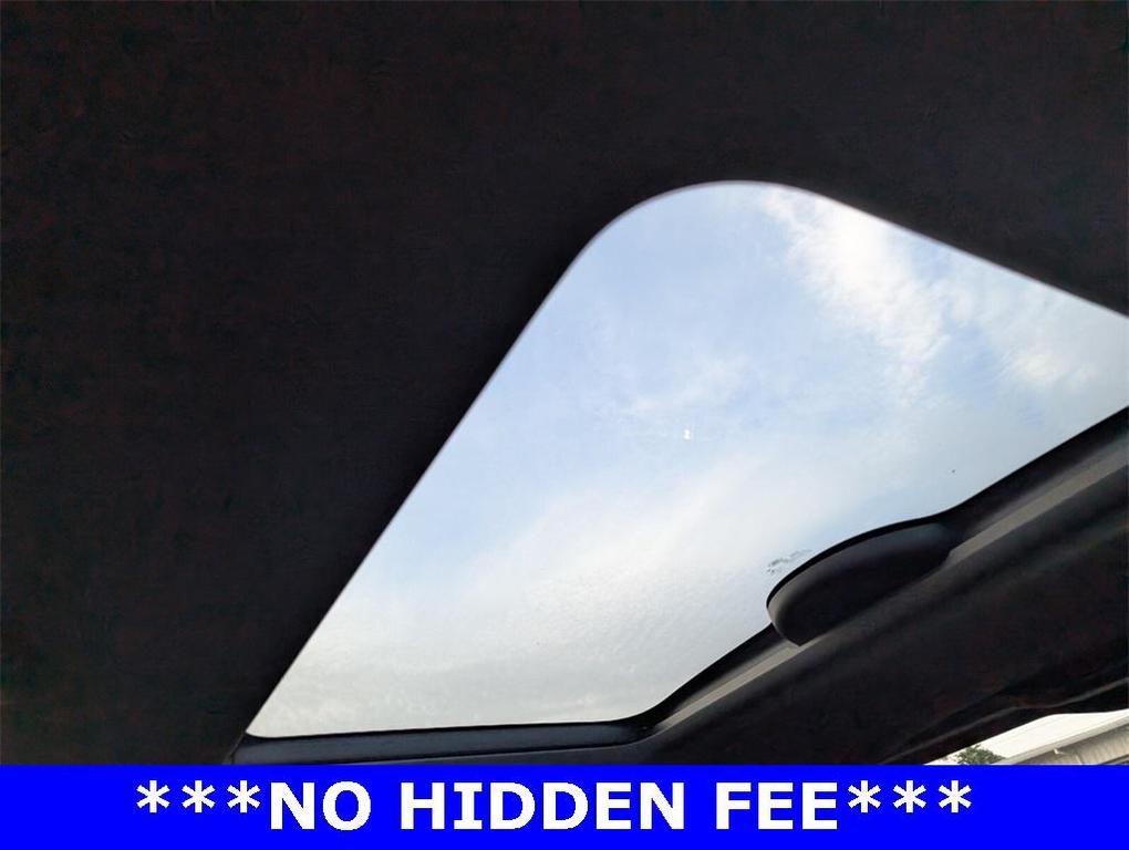 used 2022 Land Rover Discovery car, priced at $38,758