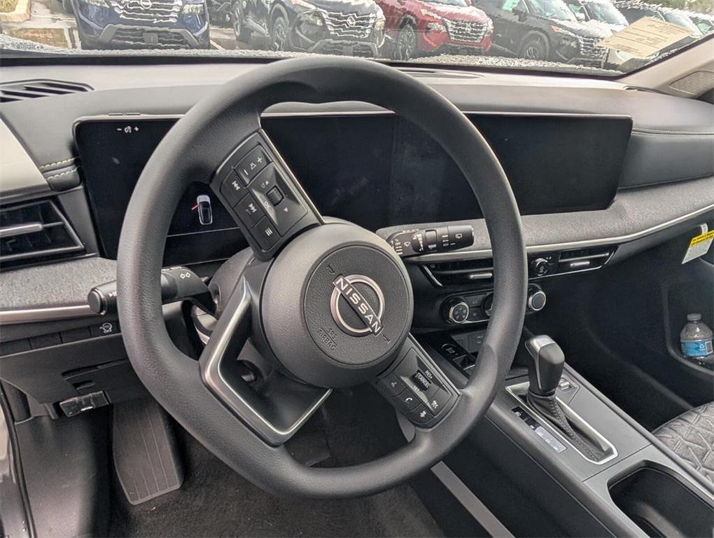 new 2025 Nissan Kicks car, priced at $23,423