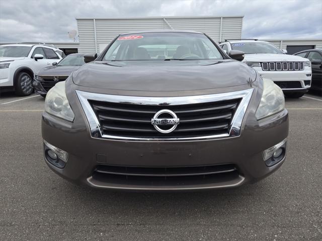 used 2014 Nissan Altima car, priced at $9,998