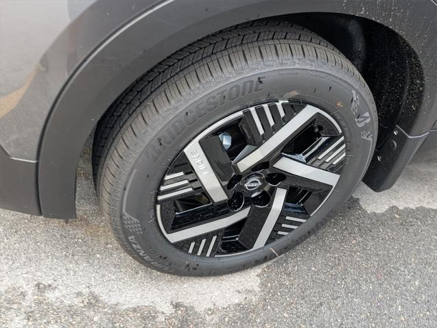 new 2025 Nissan Kicks car, priced at $24,571