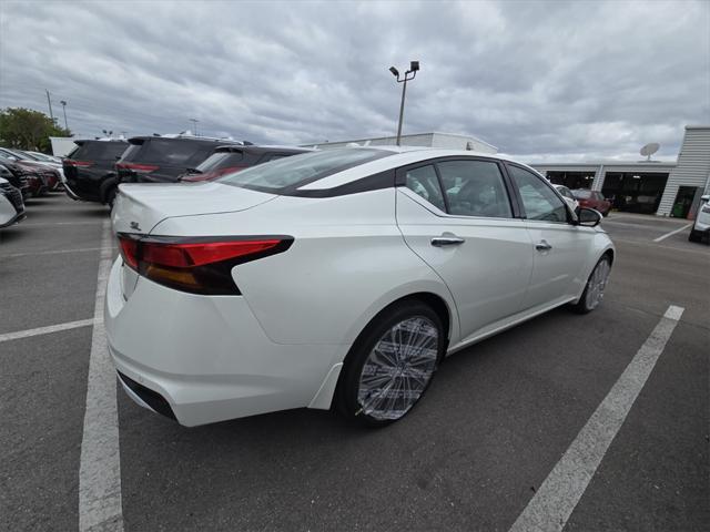 new 2025 Nissan Altima car, priced at $34,167