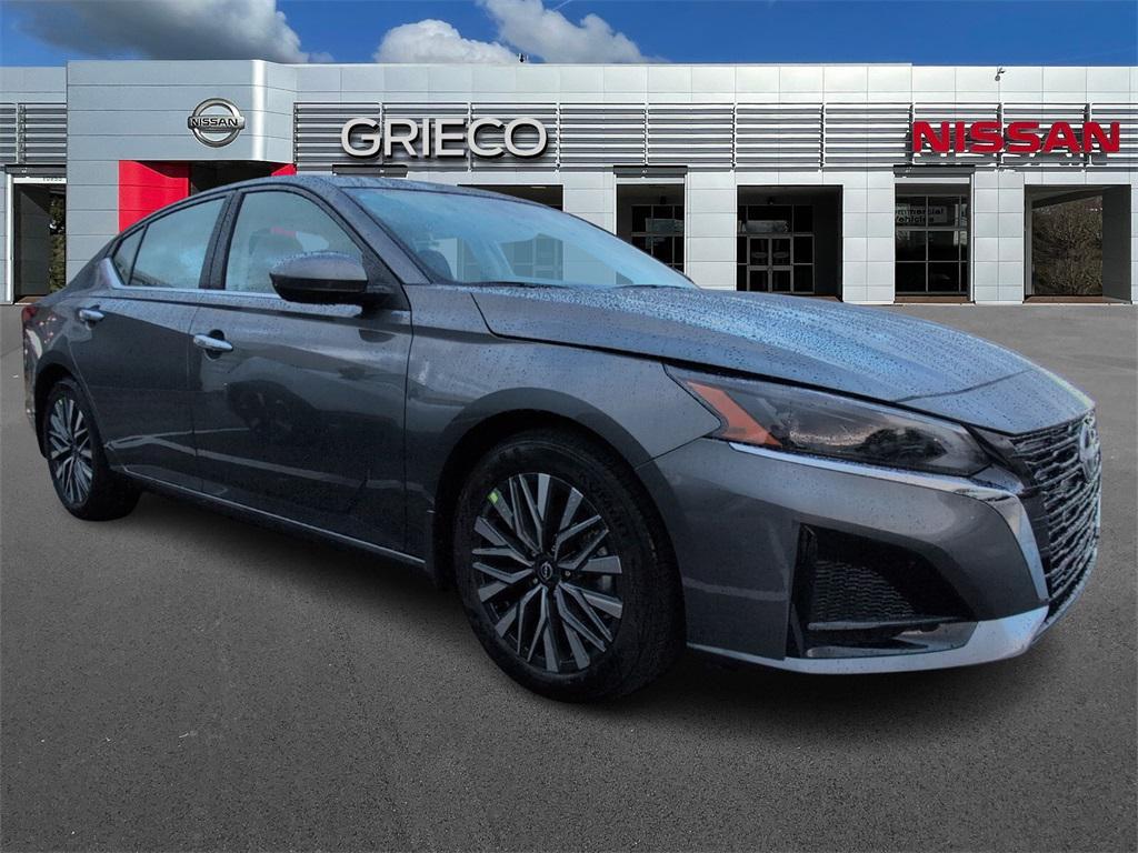 new 2025 Nissan Altima car, priced at $28,924