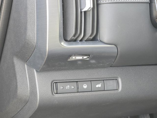 new 2025 Nissan Pathfinder car, priced at $40,561