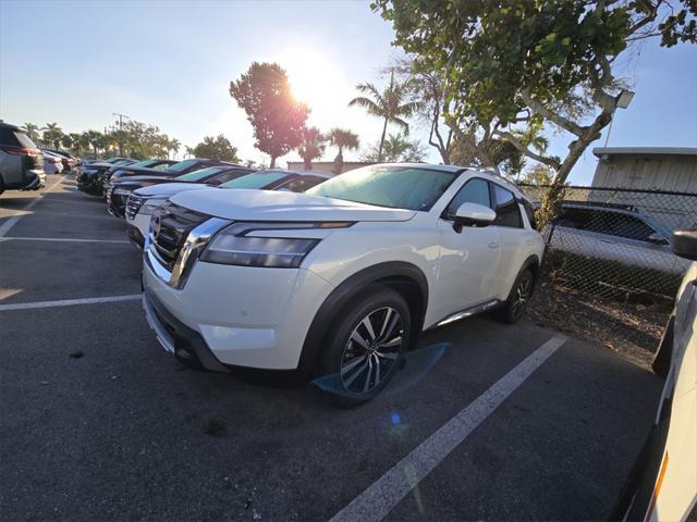 new 2024 Nissan Pathfinder car, priced at $44,753