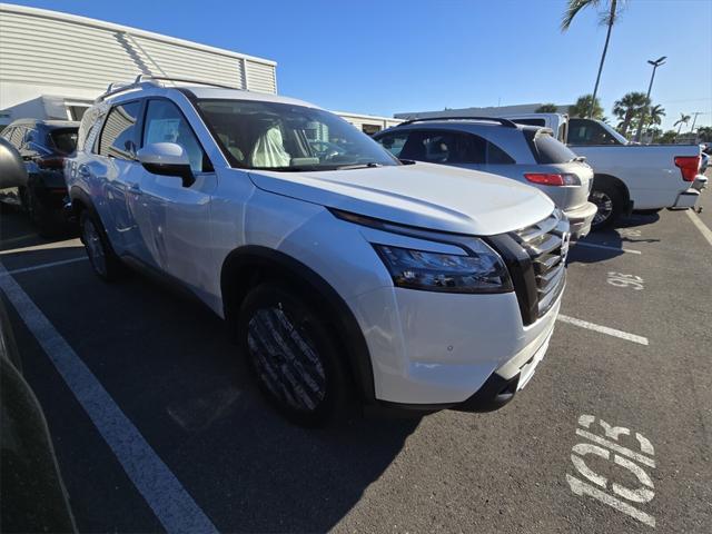 new 2025 Nissan Pathfinder car, priced at $49,510