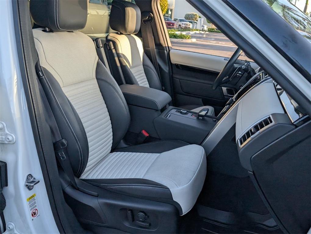used 2023 Land Rover Discovery car, priced at $40,999
