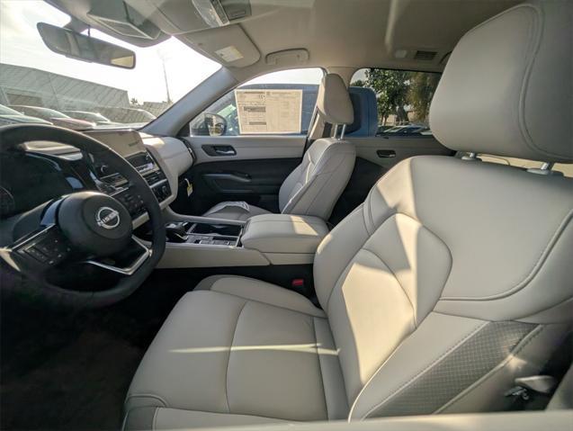 new 2025 Nissan Pathfinder car, priced at $41,158