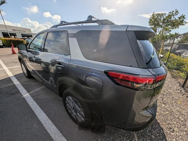 new 2024 Nissan Pathfinder car, priced at $39,623