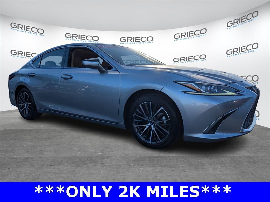 used 2025 Lexus ES 350 car, priced at $39,988