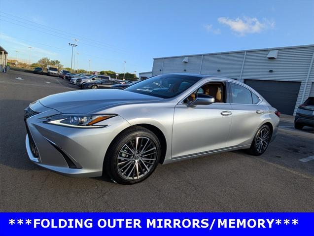 used 2025 Lexus ES 350 car, priced at $44,598