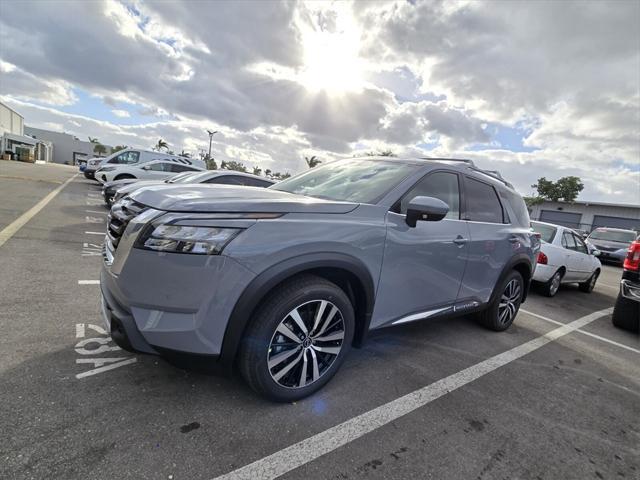 new 2025 Nissan Pathfinder car, priced at $48,443