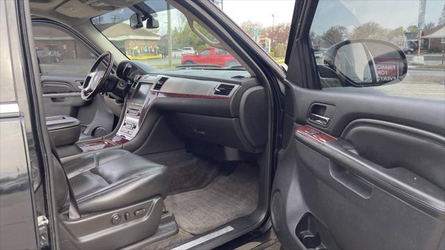 used 2012 Cadillac Escalade ESV car, priced at $13,495