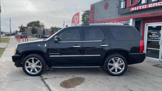 used 2009 Cadillac Escalade car, priced at $9,995