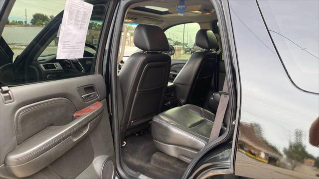 used 2009 Cadillac Escalade car, priced at $9,995