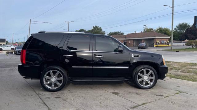 used 2009 Cadillac Escalade car, priced at $9,995