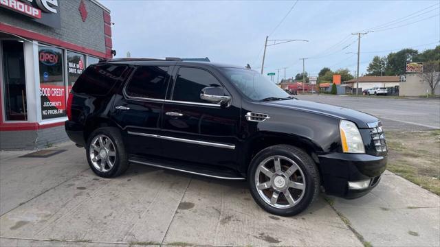 used 2009 Cadillac Escalade car, priced at $9,995