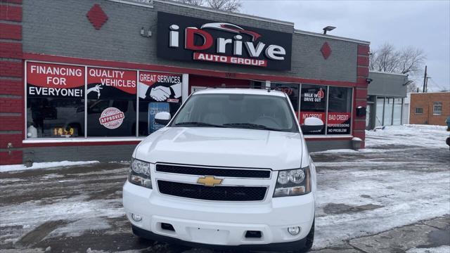 used 2014 Chevrolet Suburban car, priced at $11,995