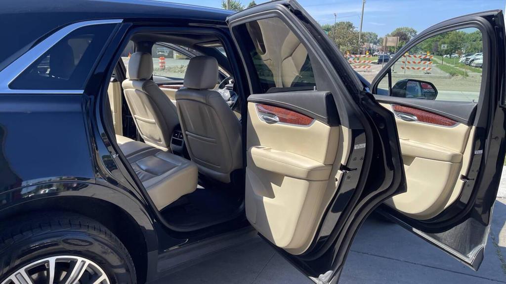 used 2017 Cadillac XT5 car, priced at $12,495
