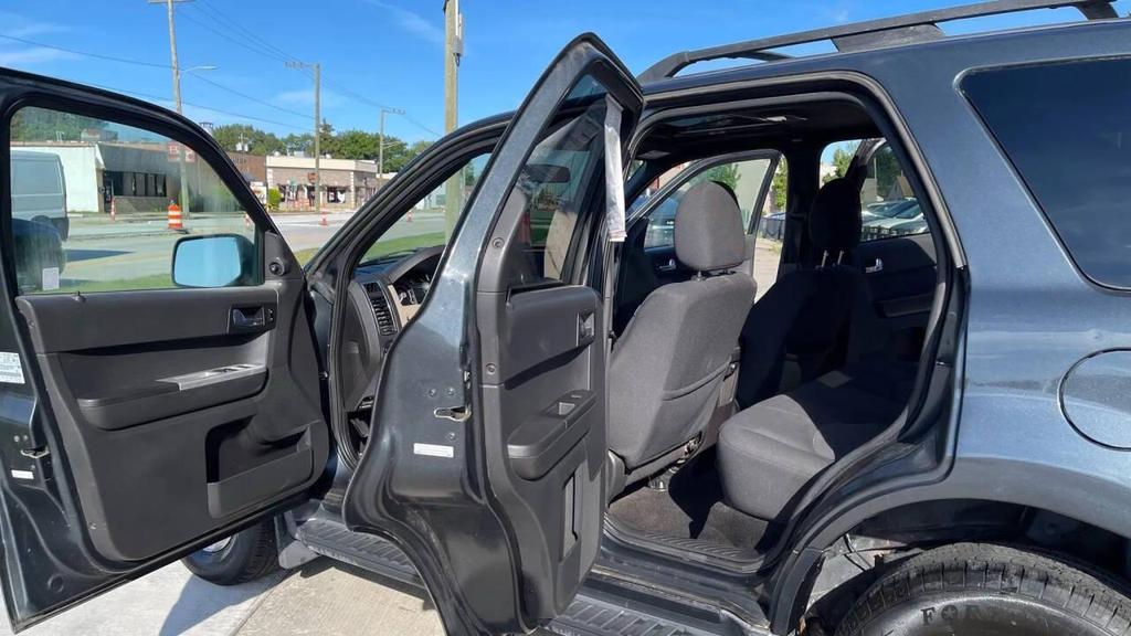 used 2008 Mercury Mariner car, priced at $7,995