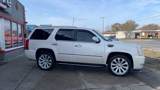 used 2013 Cadillac Escalade car, priced at $14,995