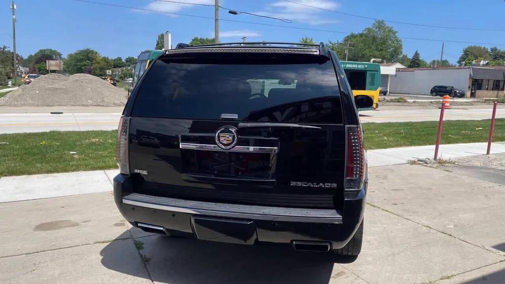 used 2012 Cadillac Escalade car, priced at $13,995