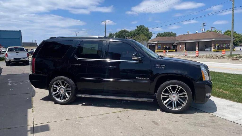 used 2012 Cadillac Escalade car, priced at $13,995