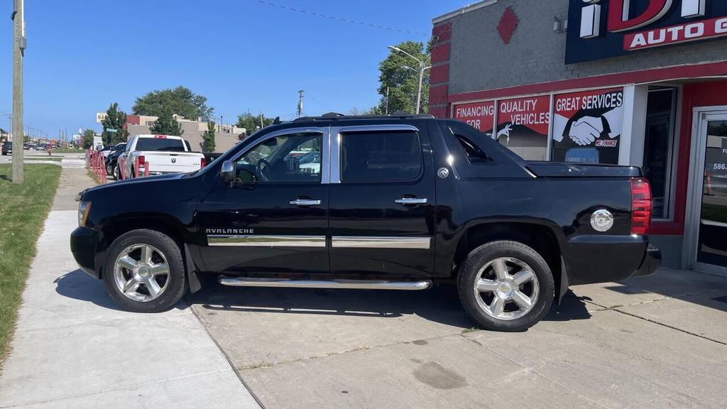 used 2013 Chevrolet Avalanche car, priced at $14,795