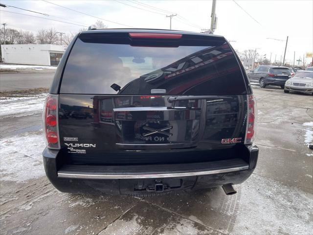 used 2011 GMC Yukon car, priced at $11,995