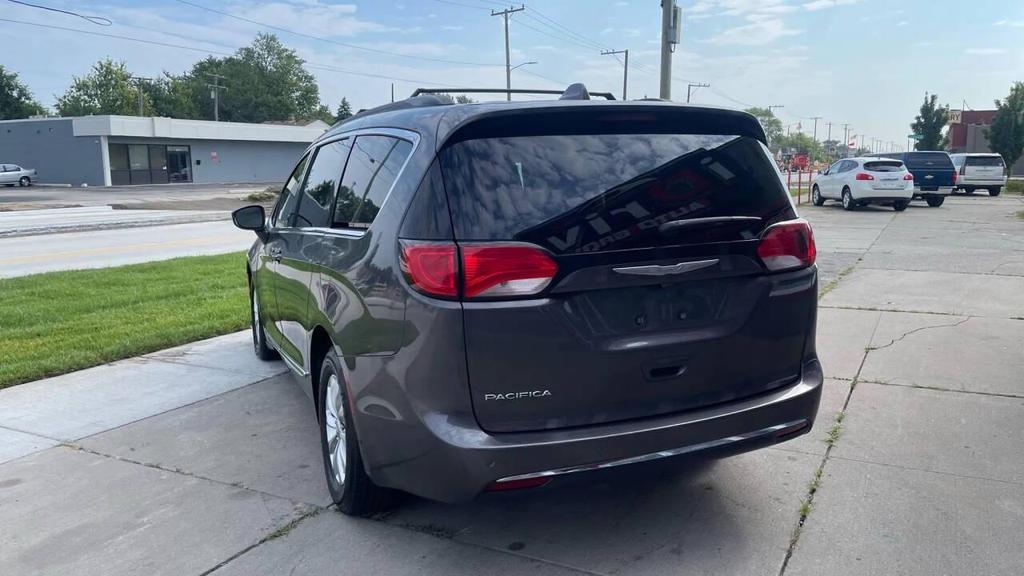 used 2017 Chrysler Pacifica car, priced at $11,995