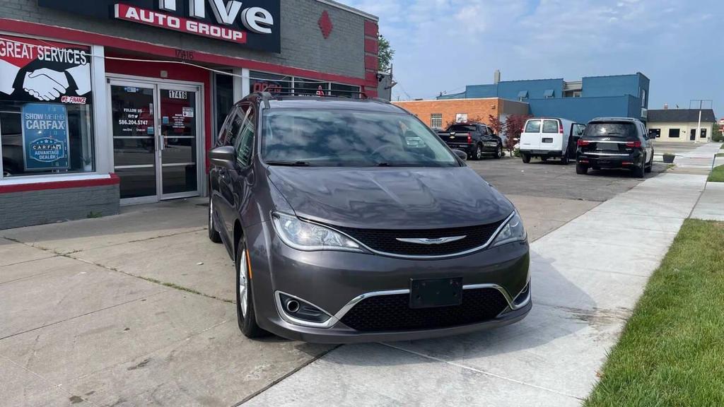 used 2017 Chrysler Pacifica car, priced at $11,995