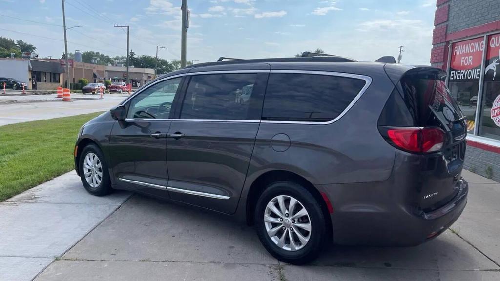used 2017 Chrysler Pacifica car, priced at $11,995