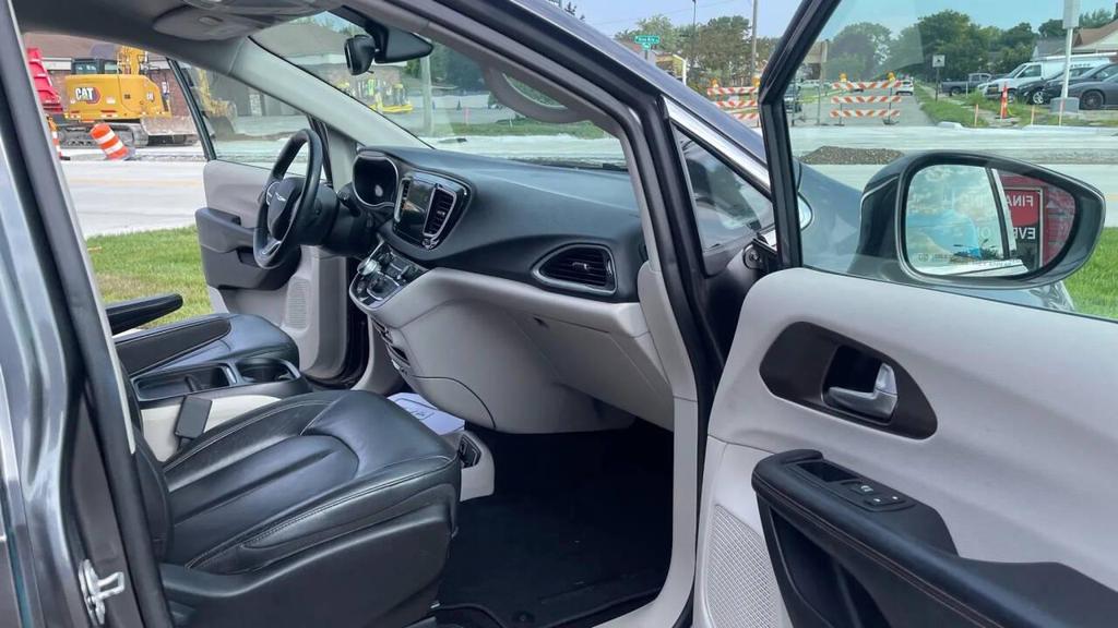 used 2017 Chrysler Pacifica car, priced at $11,995