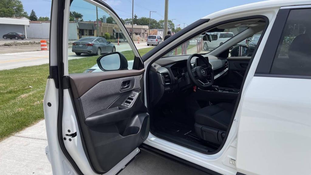used 2023 Nissan Rogue car, priced at $18,805