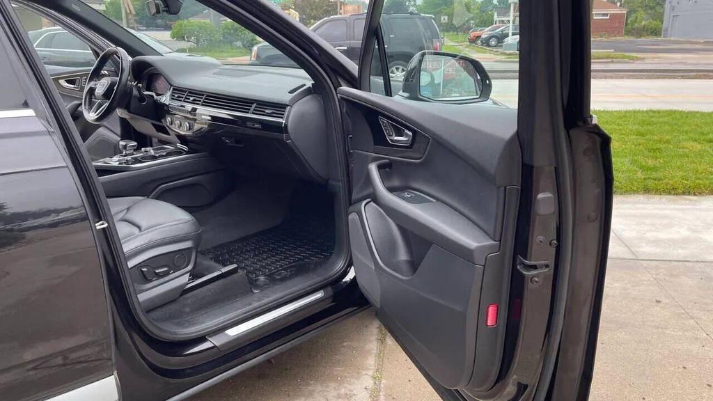 used 2017 Audi Q7 car, priced at $15,995