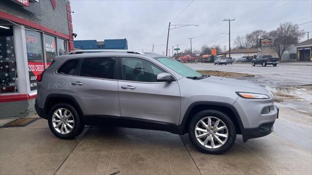 used 2015 Jeep Cherokee car, priced at $11,995