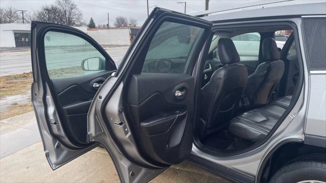 used 2015 Jeep Cherokee car, priced at $11,995