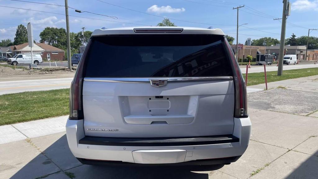 used 2018 Cadillac Escalade ESV car, priced at $23,995